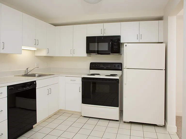 141-145 Waltham St #6 — Photo 3
