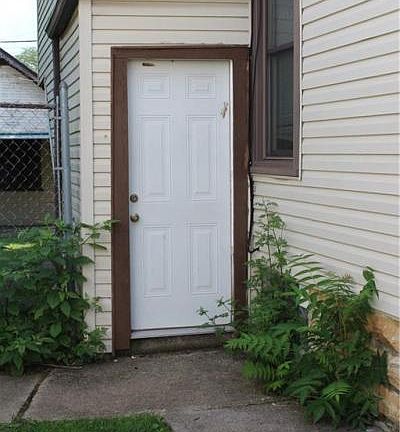 3rd image of 3433 E 5th St