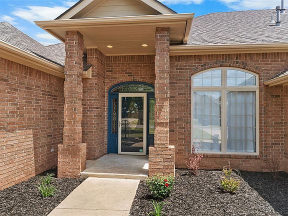 5th image of 44743 Kingsbury Ln