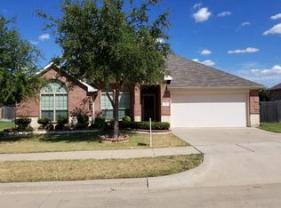 7 Beechcreek Dr, Edgecliff Village, TX 76134