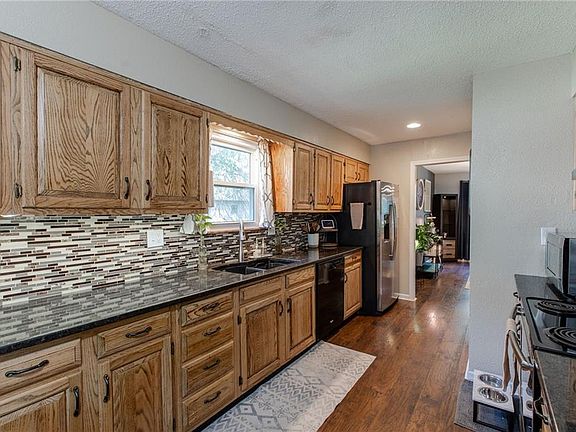 4th image of 8515 Switzer St
