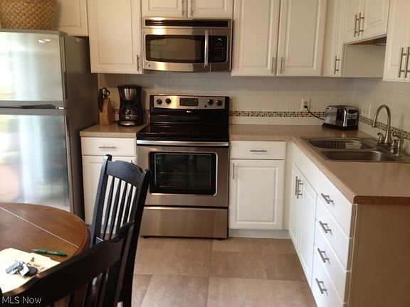 2nd image of 9010 Merchant Dr Unit 9010