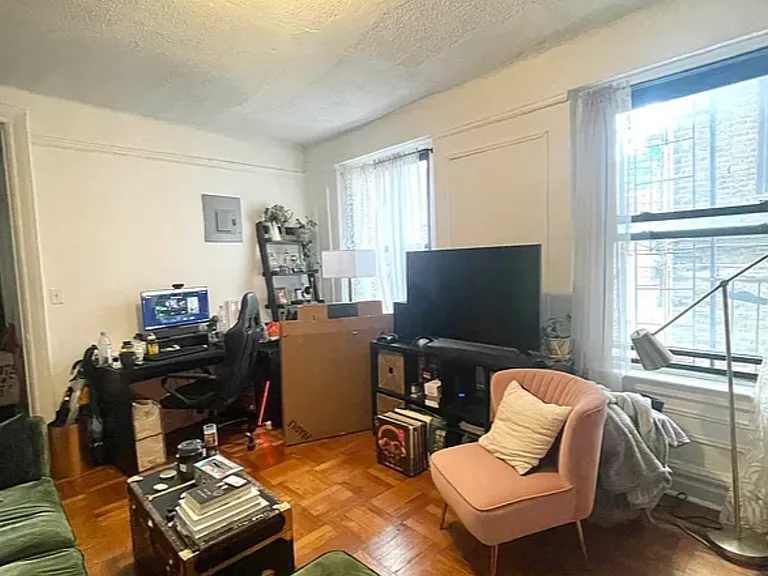 80 Haven Ave #1E — Photo 1