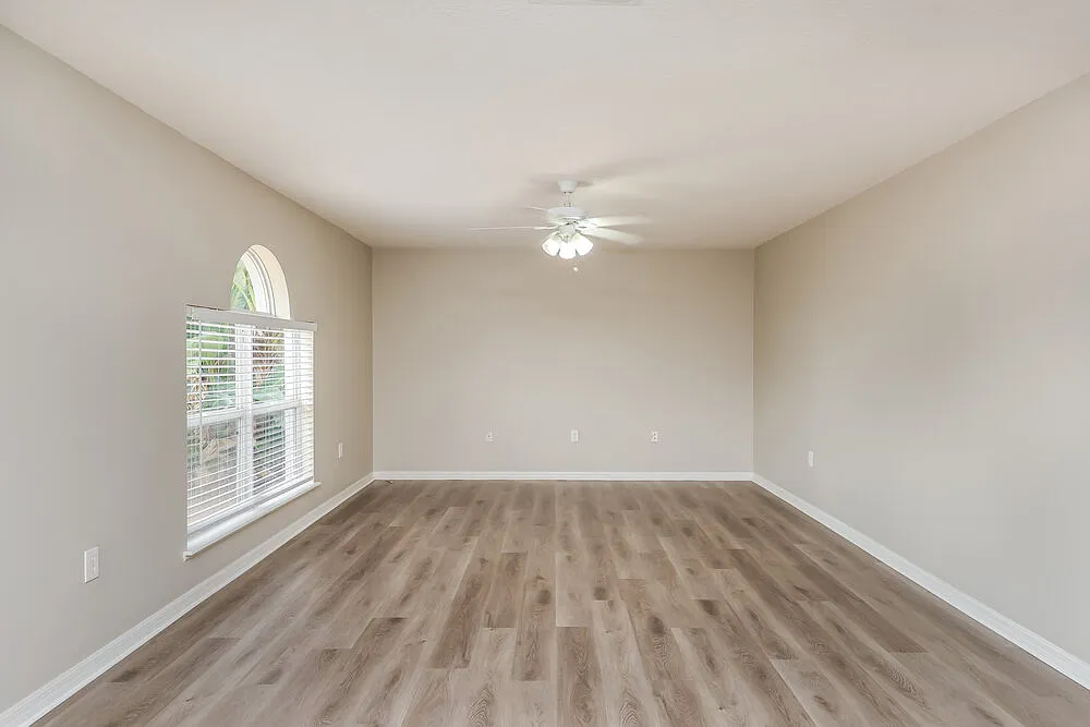 4 bed, 2.5 bath, 2836 sqft, $2,640 — Photo 4