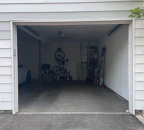 3rd image of 8585 E Union Ave