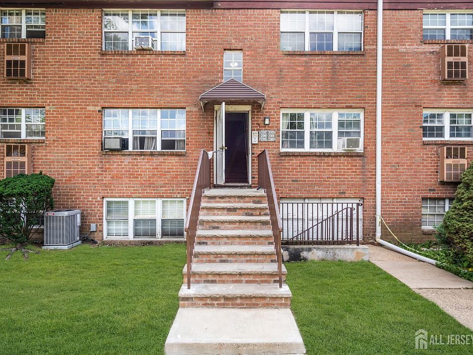 1st image of 299 College Dr