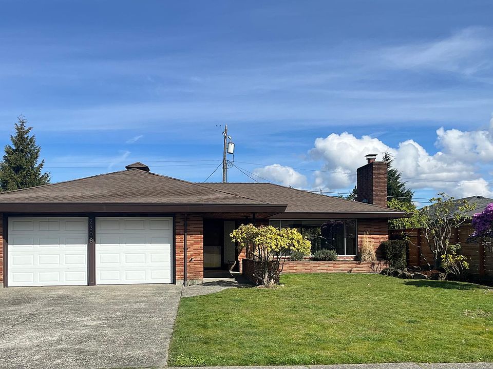 A great mid-century house in Olympic Manor. Large two- car garage- an additional 490 square feet of space. Lawn mowing is included in monthly rent.