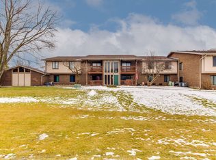 900 Garden Cir APT 6, Streamwood, IL