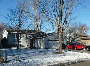 506 Schilling Cir NW, Forest Lake, MN 55025