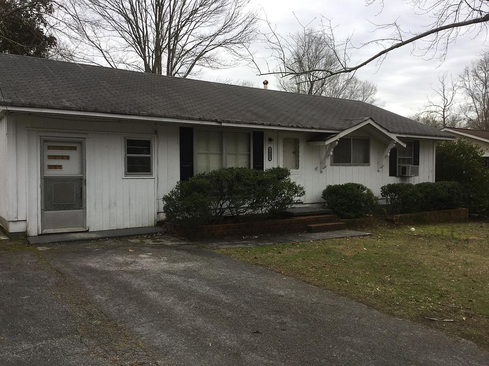 2nd image of 1003 S Chestnut St