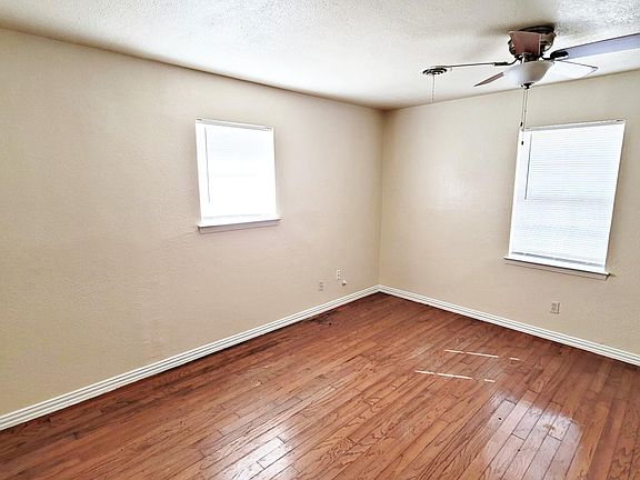 3rd image of 4812 Colorado Blvd
