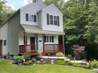 29 Houghton St, Webster, MA 01570