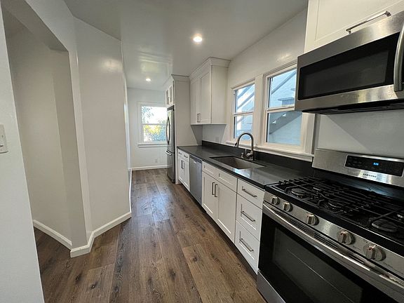 3rd image of 955 Maltman Ave #1/2