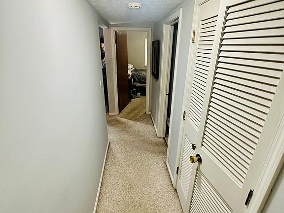 4th image of 4225 Chester Dr