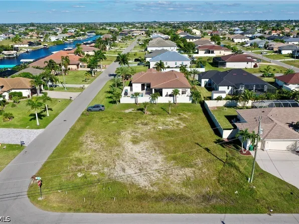309 NW 35th Pl, Cape Coral, FL 33993