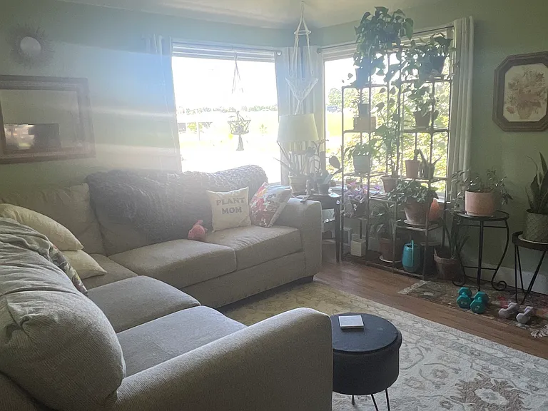 4856 N Port Washington Rd — Photo 3