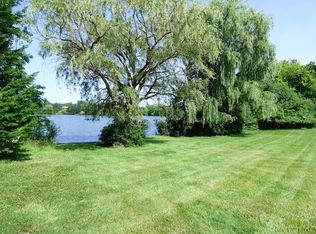 53 Hawthorne Ln, Barrington, IL 60010