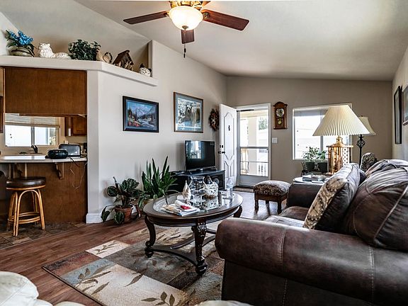 3rd image of 20 La Cienega Way