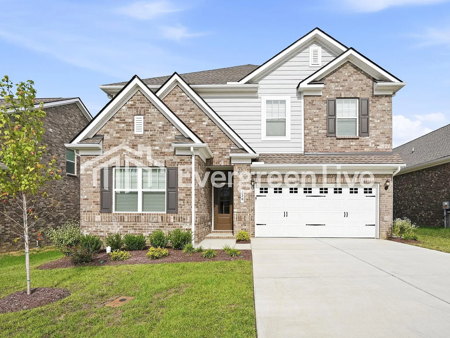 5 bed, 3.5 bath, 2769 sqft, $2,655 — Photo 2