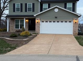 813 Crescent Ridge Dr, Valley Park, MO 63088