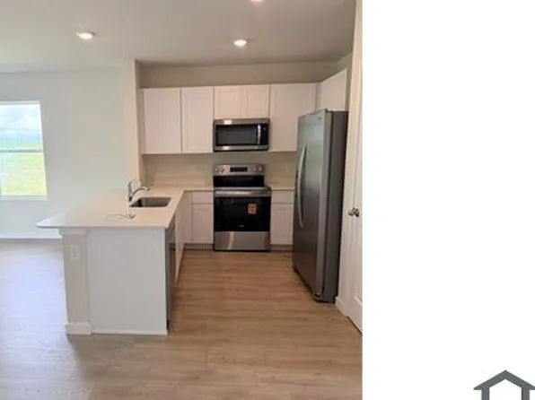 8483 Everly Preserve Dr, Lehigh Acres, FL 33971