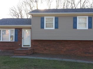 205 Queensland Ct, King, NC 27021