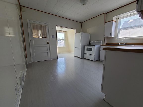 2nd image of 2651 N Marmora Ave Floor 2