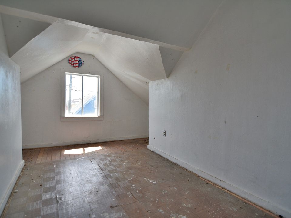 2nd image of 1649 34th Ave