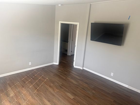 2nd image of 1559 Lake Blvd #1