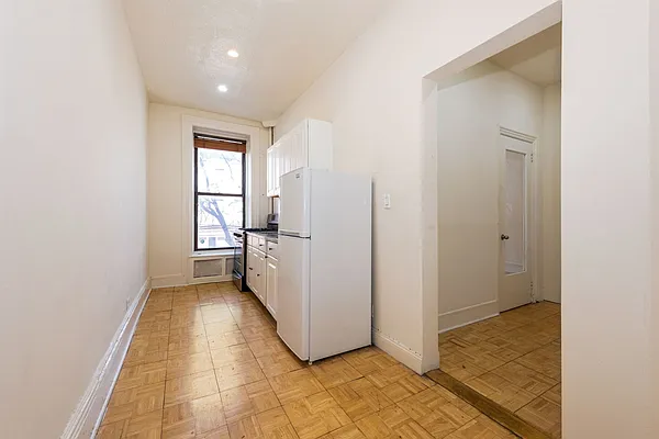 Rented by Century 21 American Homes | media 33