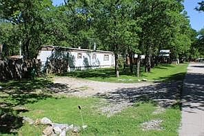 2nd image of 500 Oakwood Dr