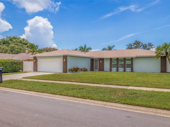 9484 133rd St, Seminole, FL 33776