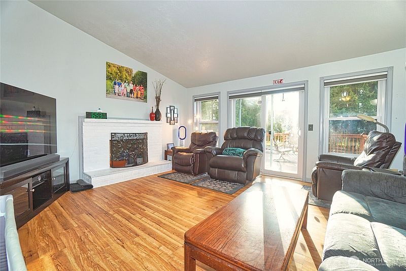 5th image of 24403 224th Avenue SE