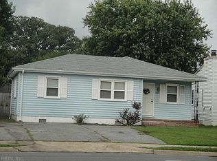 1620 Sparrow Rd, Chesapeake, VA 23325