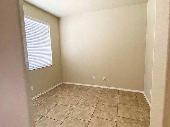 4th image of 4084 Loma Dante Dr