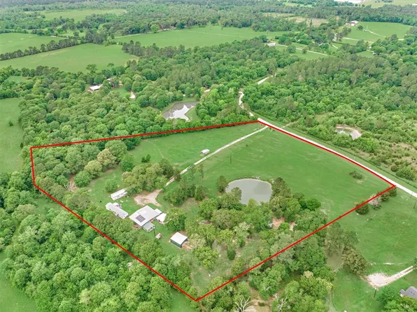 88 Piney Point Rd, Huntsville, TX 77340