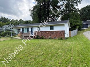 15 Byrd Rd, Black Mountain, NC 28711