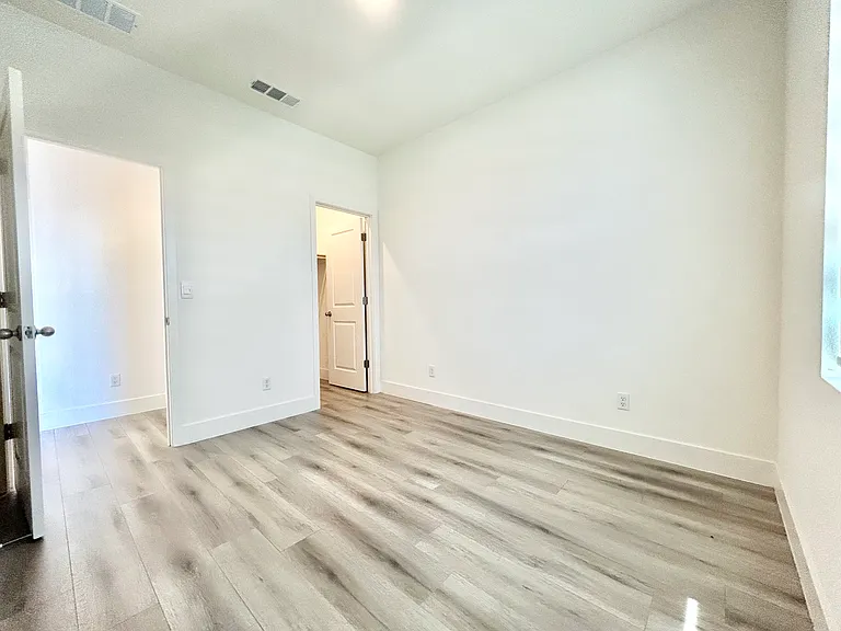 15581 Kellogg Creek Ct — Photo 12