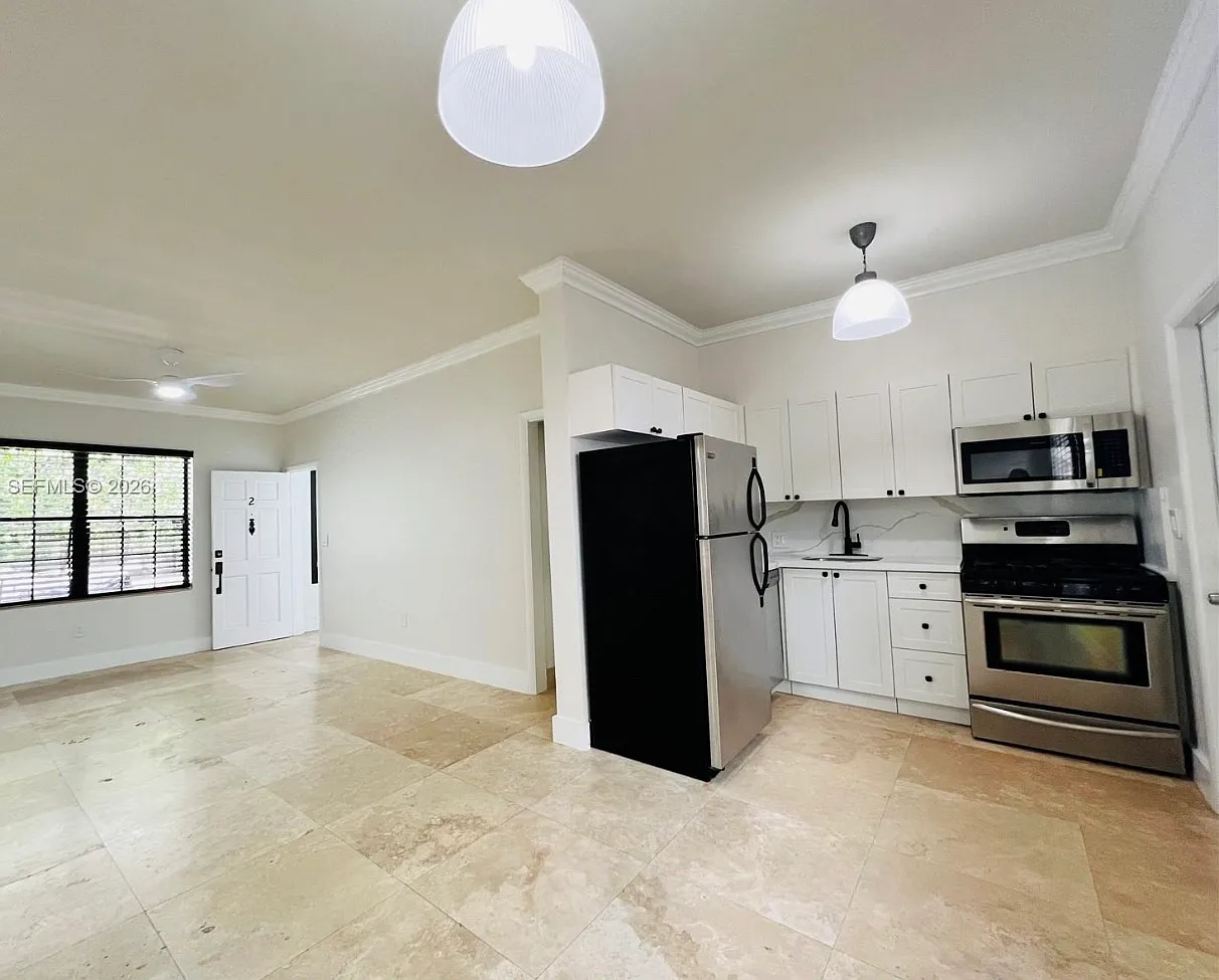 2 bed, 1075 sqft, $3,650 — Photo 4