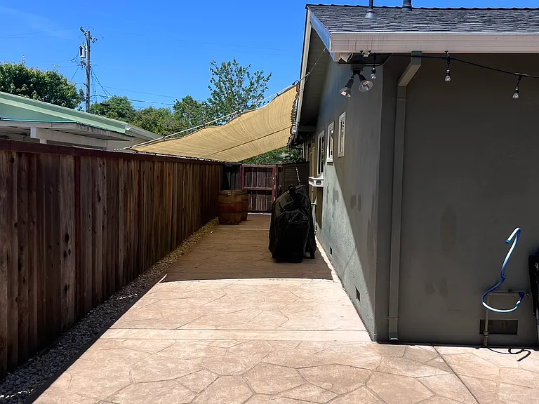 1423 El Capitan Way — Photo 12