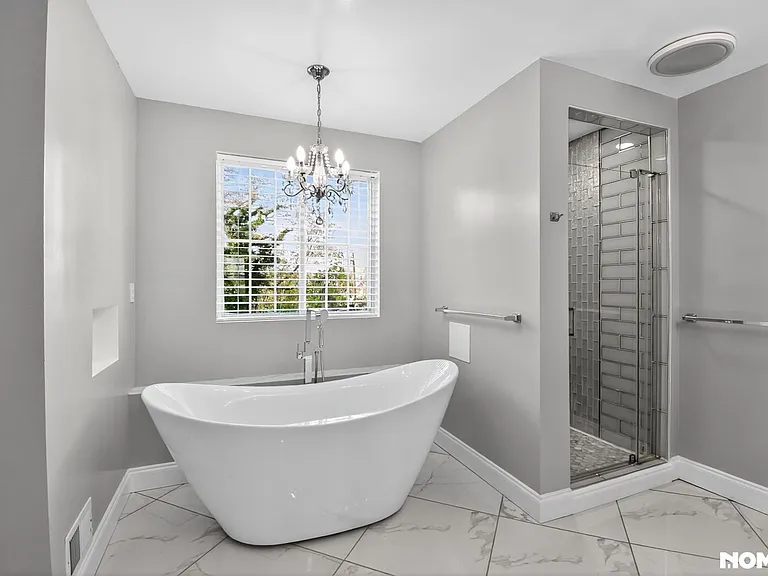 118 S Fulton Ave — Photo 26