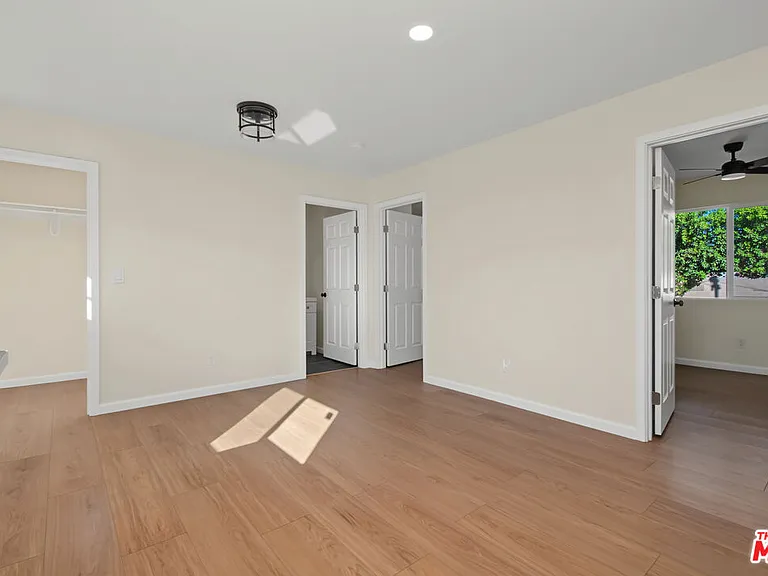 11512 Fenton Ave — Photo 5