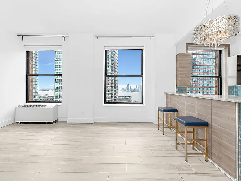 20 West St #18B — Photo 9