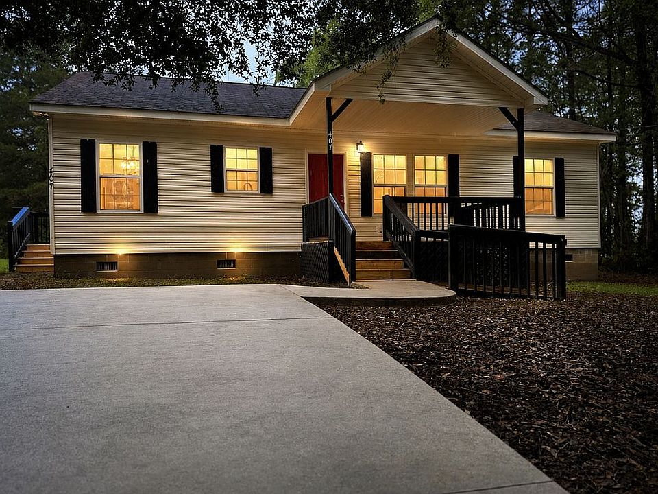 1st image of 407 Cloverdale Dr