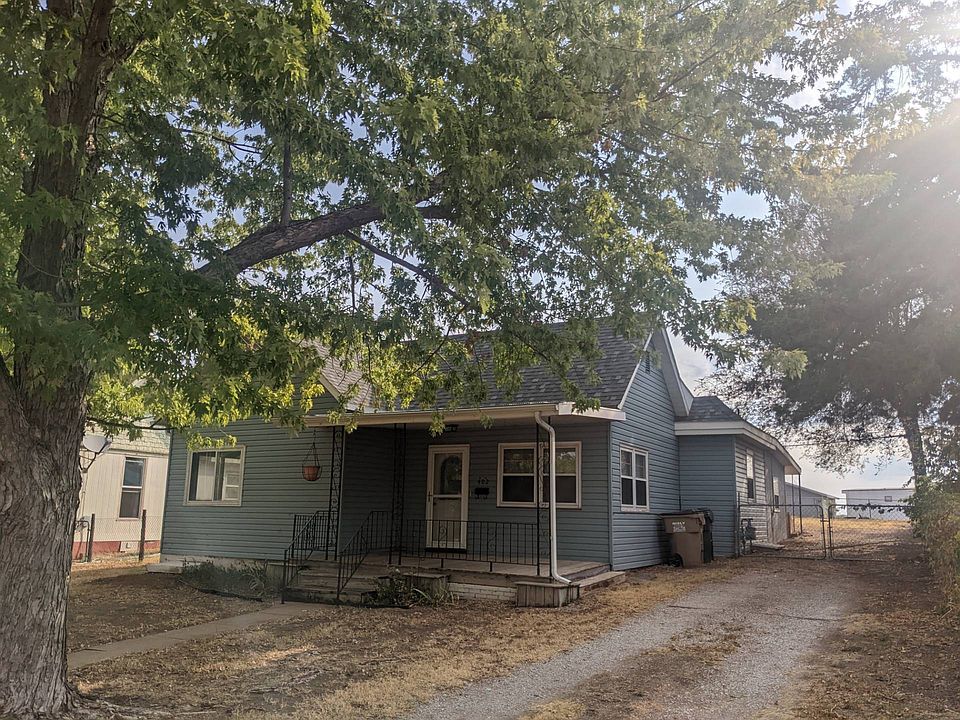 1st image of 402 N Walnut St