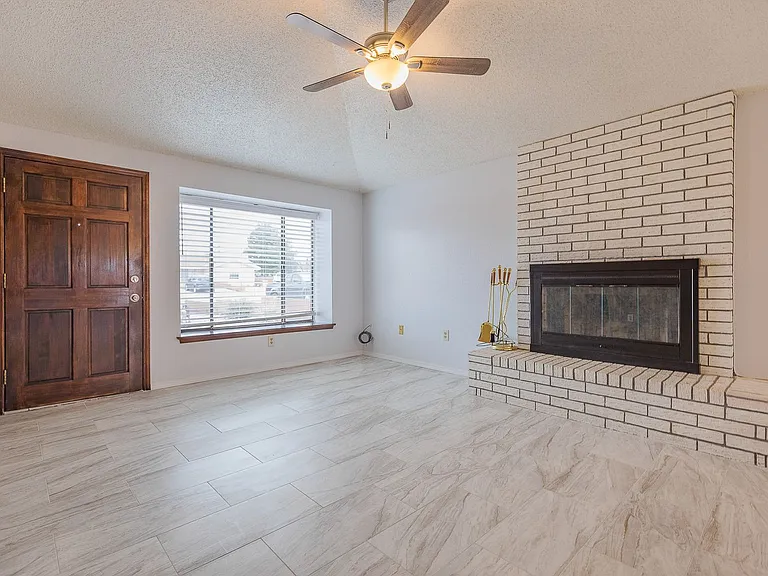 762 Stafford Ct — Photo 24