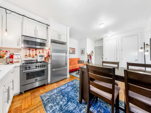 24-75 38th Street image 4 of 28