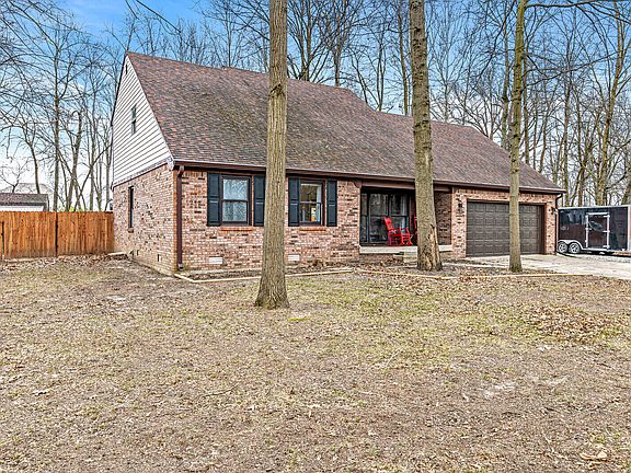 5th image of 2383 Woodland Trce