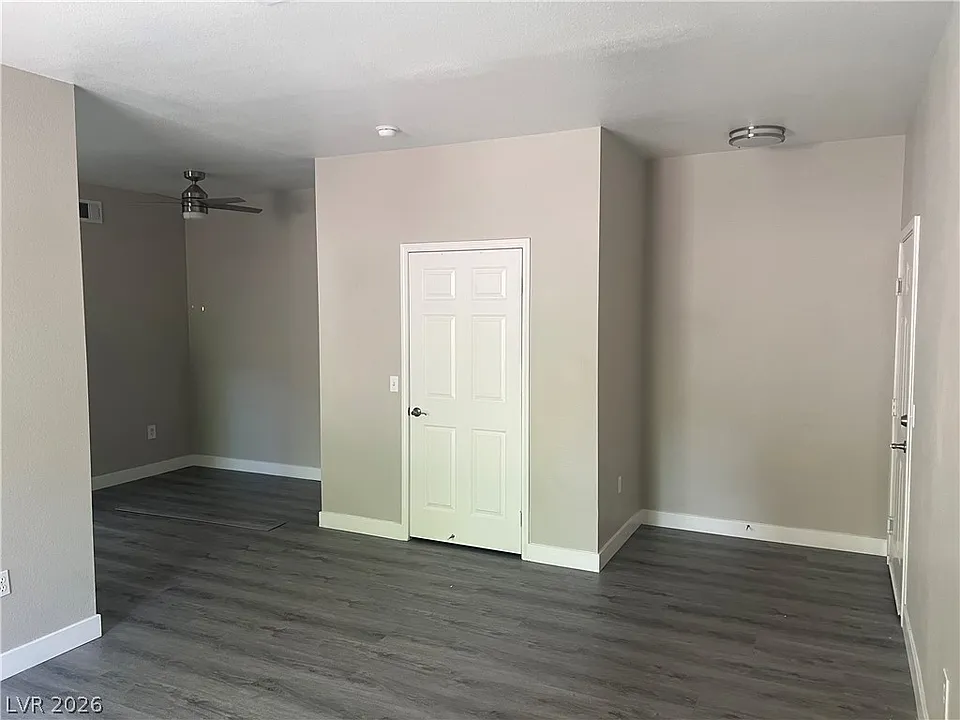 231 W Horizon Ridge Pkwy #1014
