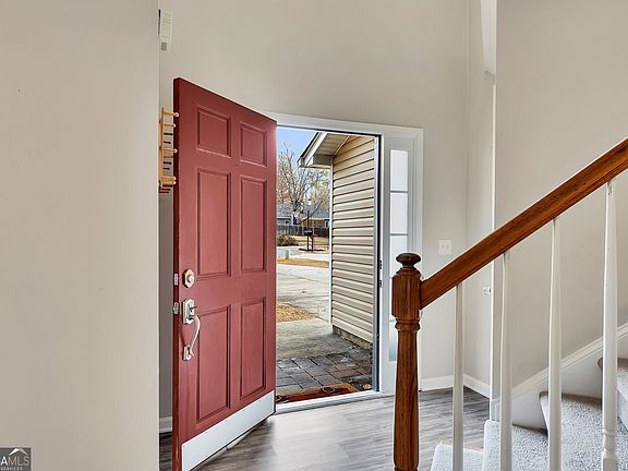 5th image of 6326 Autumn View Way NW